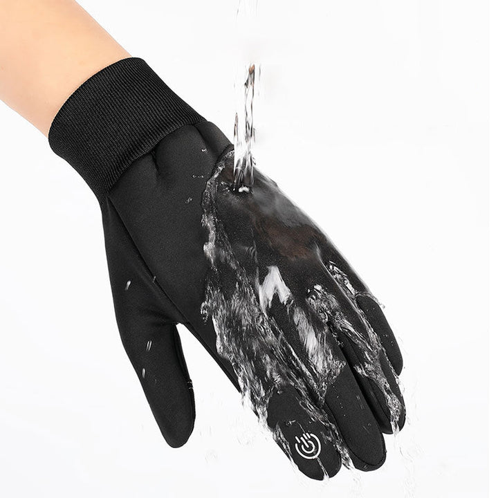 Zwarte ThermoShield winterhandschoenen met superieure grip, wind- en waterdicht voor heren en dames.