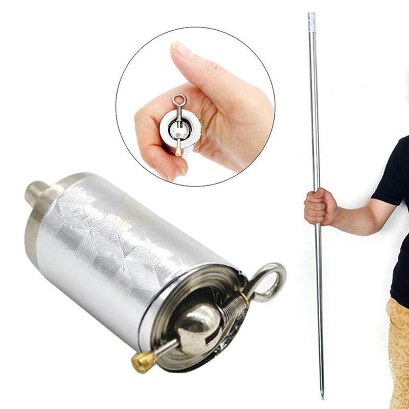 Draagbare, veelzijdige metalen staf in compacte vorm, ideaal voor zelfverdediging en magische effecten, zilverkleurig.