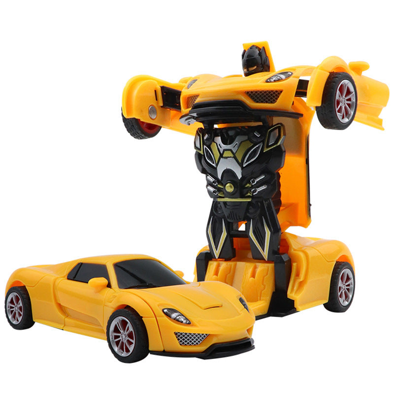 Transformerend kindervoertuig in helder geel, van auto naar robot, stimuleert creatieve speelideeën en fantasie