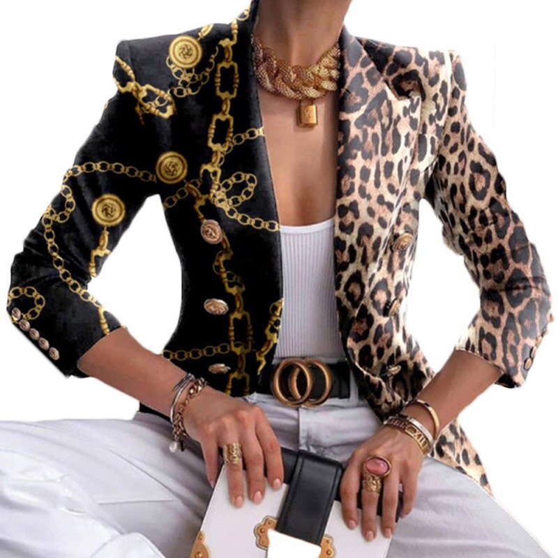 Stijlvolle dames blazer HarrietsJacket, ideaal voor zowel zakelijke als casual gelegenheden. Trendy vrouwenmode.