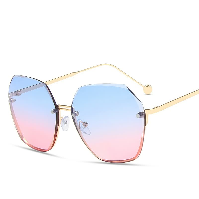 Comfortabele trendy dames zonnebril met grote glazen, essentieel voor stijlvolle oogbescherming.