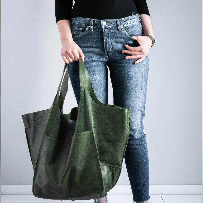 Extra grote elegante leren weekendtas met modern design in veelzijdige kleuren, perfecte dames tas.