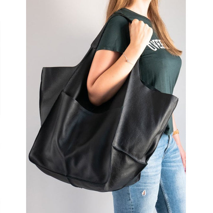 Extra grote elegante leren weekendtas met modern design in veelzijdige kleuren, perfecte dames tas.