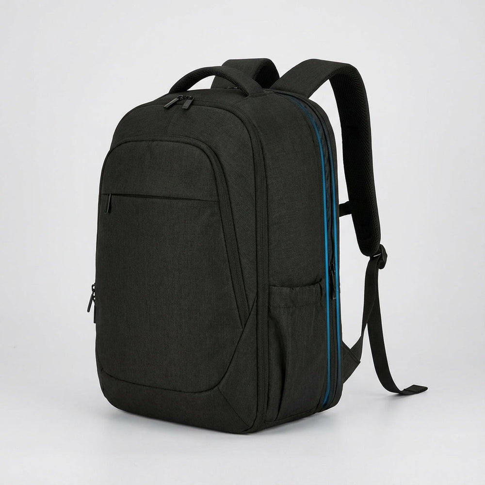 ChargeTrail anti-diefstal rugzak met USB-poort en waterafstotend design, perfect als pendel- of werkrugzak.