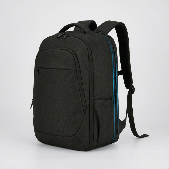 ChargeTrail anti-diefstal rugzak met USB-poort en waterafstotend design, perfect als pendel- of werkrugzak.