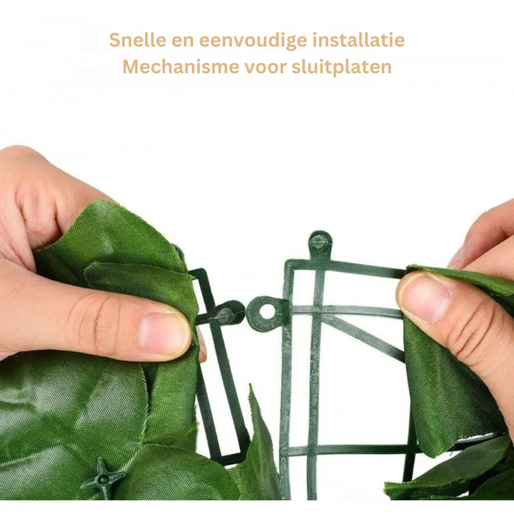 Flexibele realistische kunsthaag tuinafscheiding met klimopdecoratie, onderhoudsvrij en duurzaam.