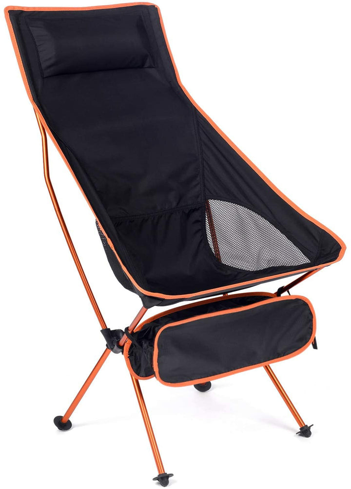Oranje ultralichte campingstoel, draagbaar en comfortabel voor outdoor avonturen, gemakkelijk te vervoeren en stabiel.