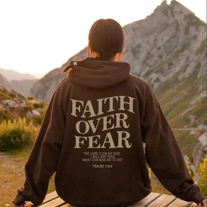 Uniseks hoodie "Geloof Over Angst" Psalmen 118:6. Comfortabele christelijke inspiratie kleding.