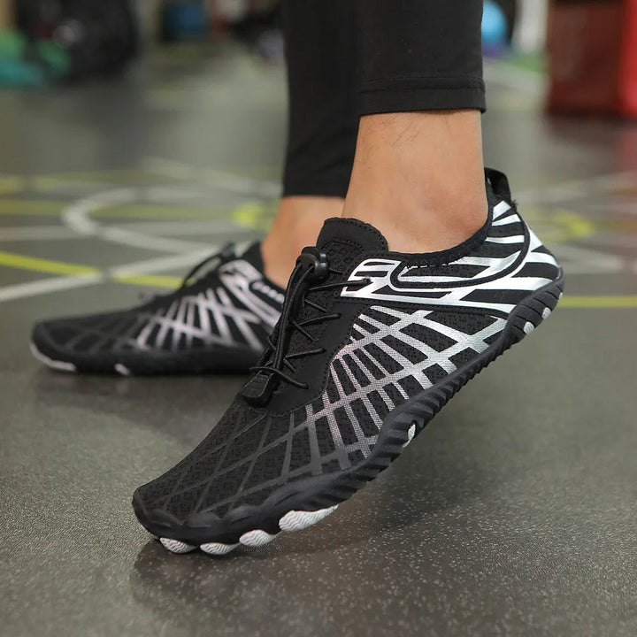 Uniseks waterschoenen met antislipzool voor comfort en grip tijdens watersport en zwemmen.