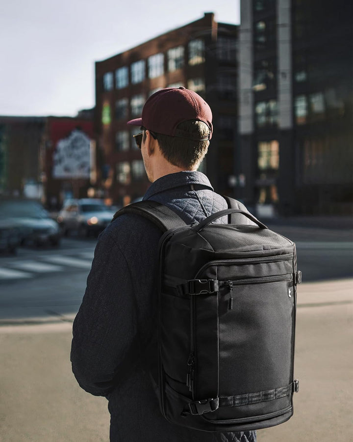 Unisex 38L reisrugzak met TSA-vriendelijk laptopvak voor handbagage. Ideaal voor weekendtrips.