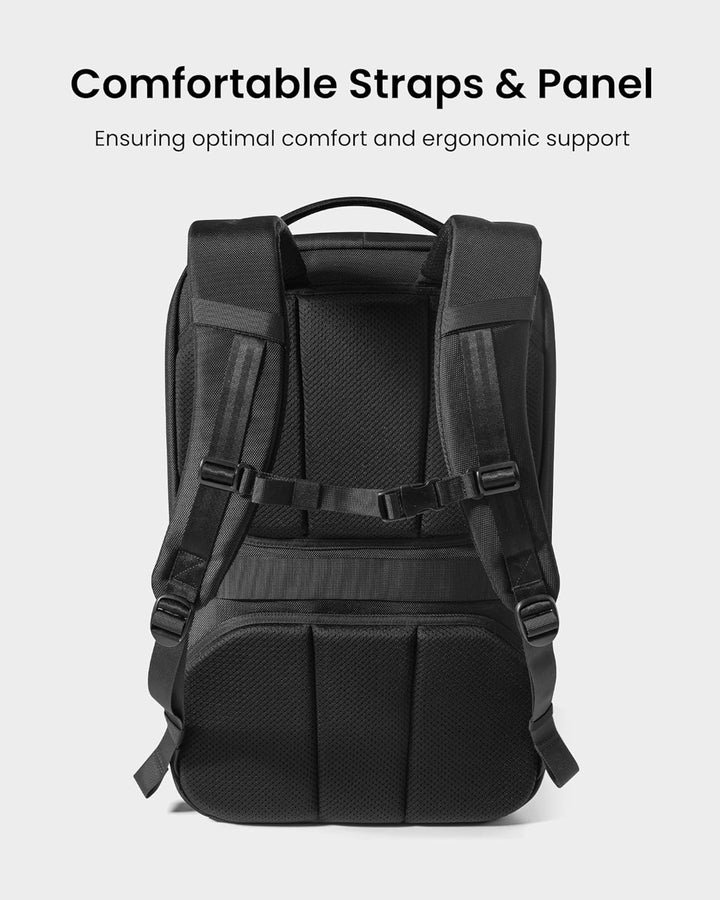 Robuuste 38L handbagage rugzak, geschikt voor frequente reizen. Met stevige ritsen en comfortabele handgreep.