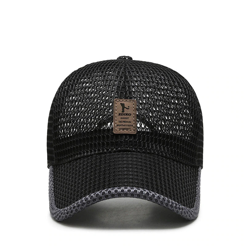 Luchtige AeroBreeze pet met ademende mesh panelen, perfect voor hete zomerdagen. Comfortabele unisex verstelbare cap.