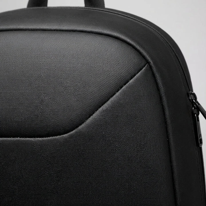 Veilige unisex zakelijke rugzak met antidiefstal functies, perfect voor werk, reizen en laptop.