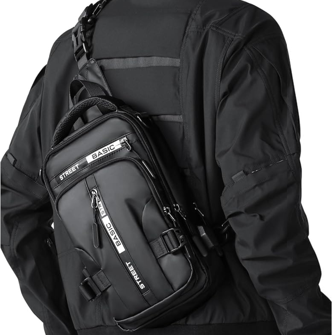 Lichtgewicht en waterafstotende nylon sling tas, perfect als dagrugzak voor reizen en avontuur.