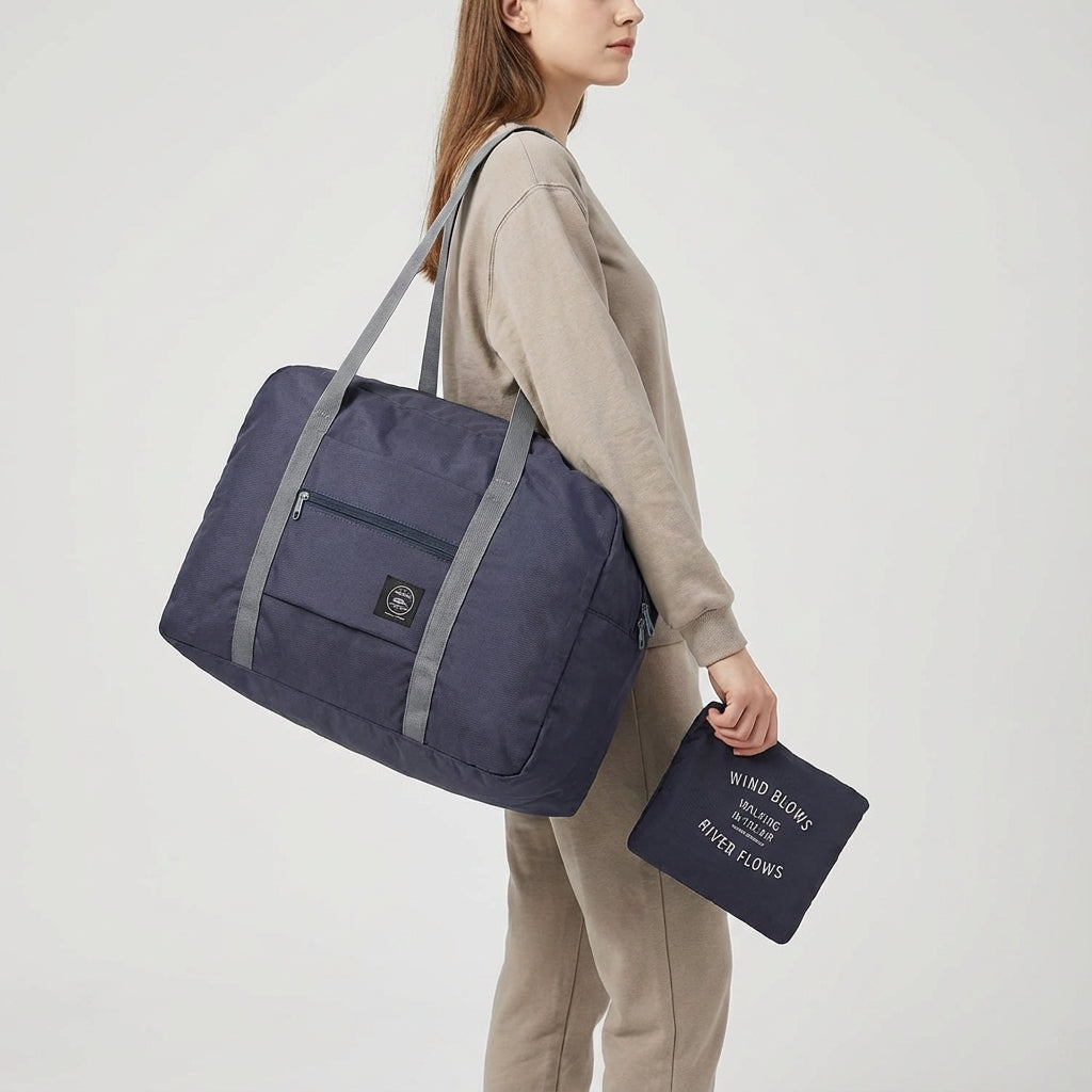 Unisex FoldLite reisaccessoire op de luchthaven, perfecte lichtgewicht handbagage voor elke vakantie.