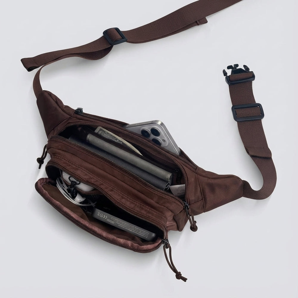Waterbestendige nylon BeltEdge heuptas, perfect als reistas of organiser met ritsen.
