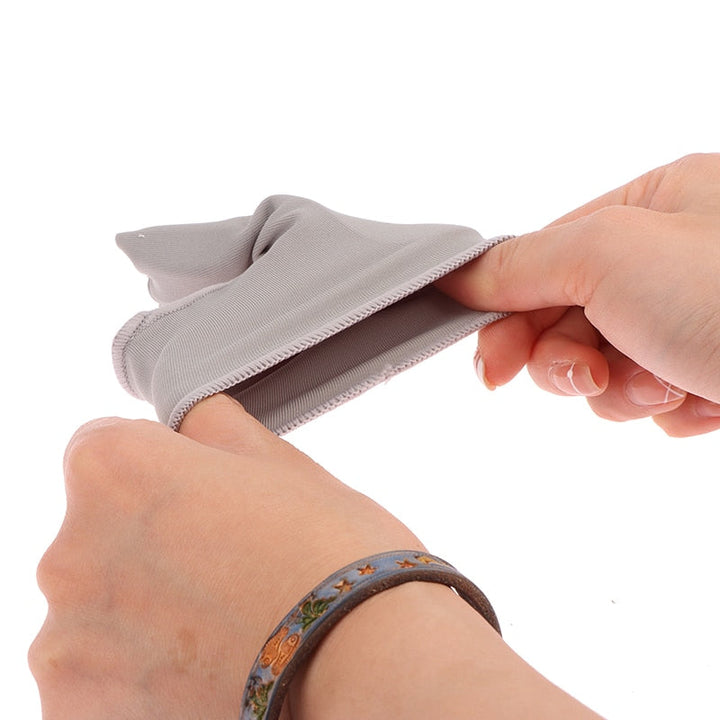 Unisex hallux valgus corrector met gelpad voor actieve dagen of rust, biedt constante teen ondersteuning.