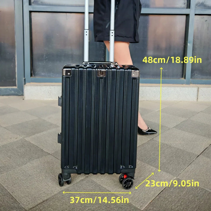 Compacte hardshell reiskoffer Vilnius met lichtgewicht aluminium frame en soepele wielen.