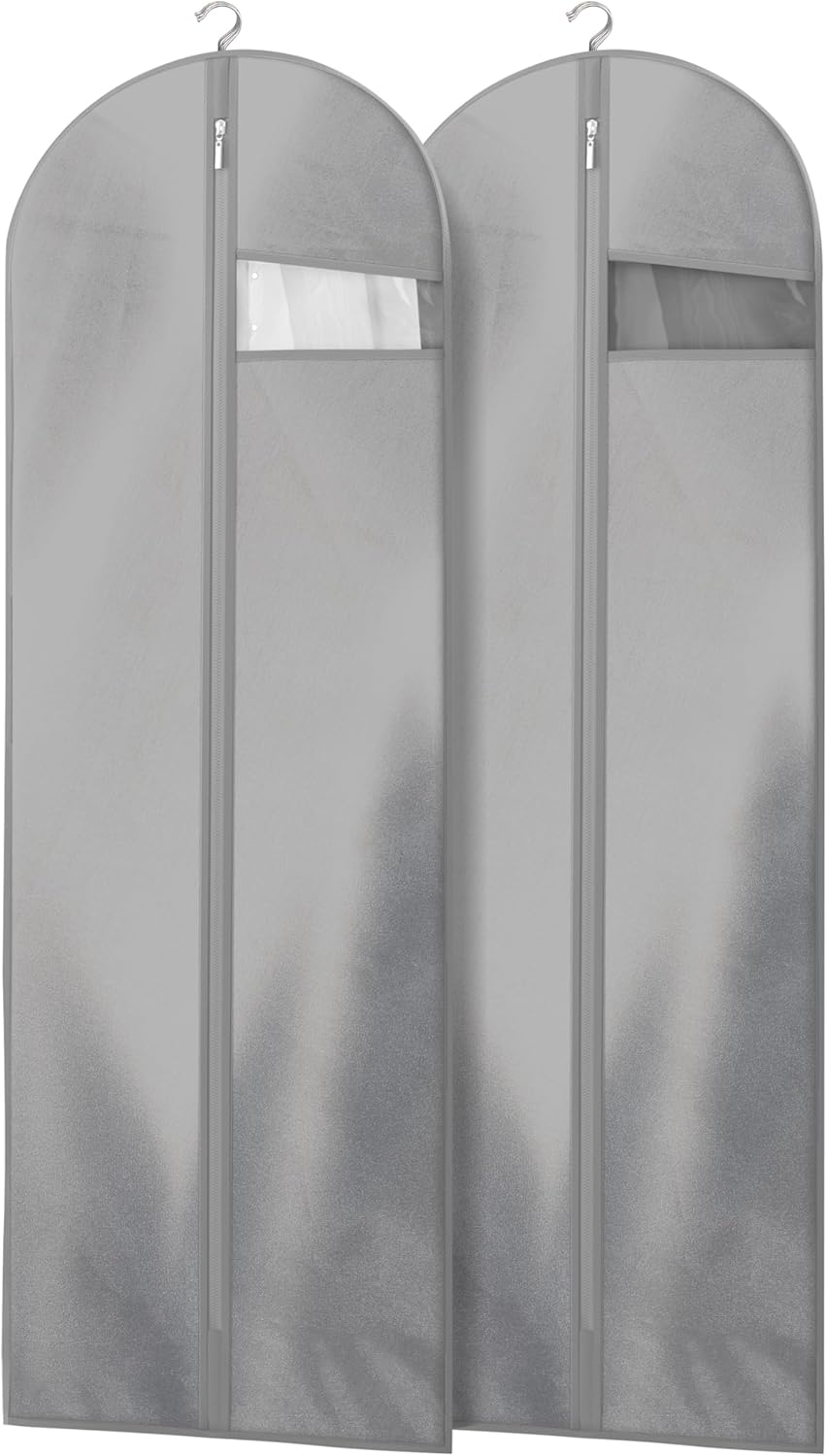 Detail van het heldere venster op de heavy-duty reiskledingzak met opbergvakken.