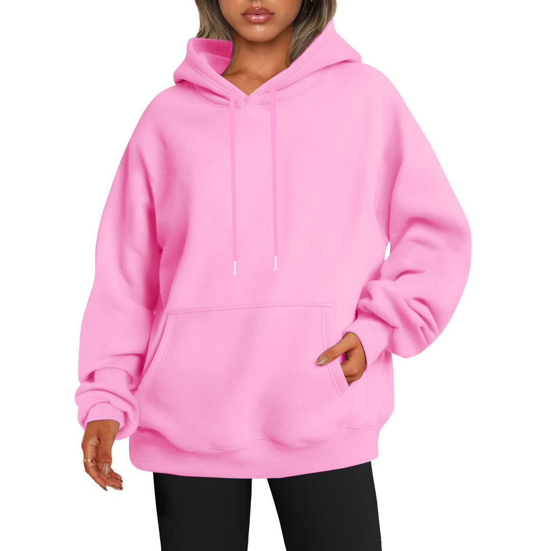 Man draagt een grijze unisex hoodie, profielbeeld.