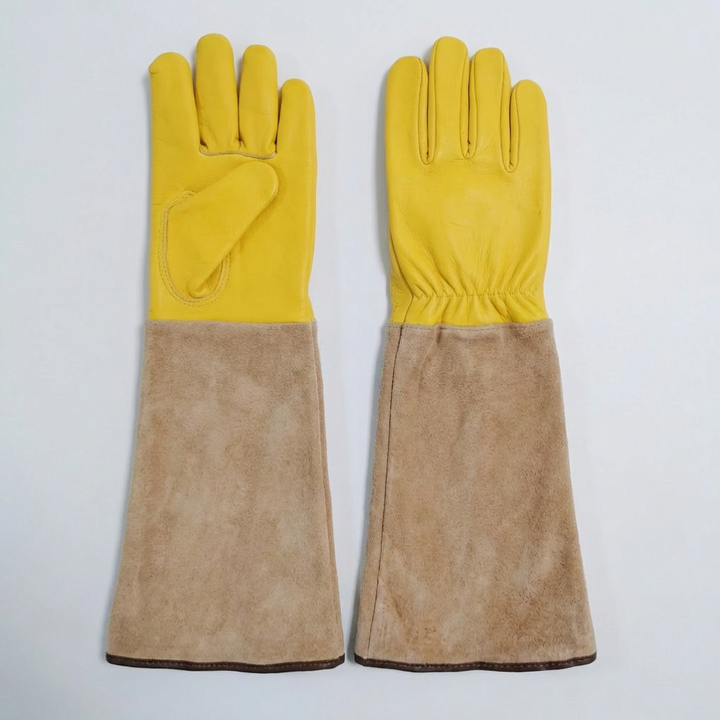 Unisex lange leren tuinhandschoenen voor optimale onderarm bescherming tijdens tuinieren. Duurzaam werk gereedschap.