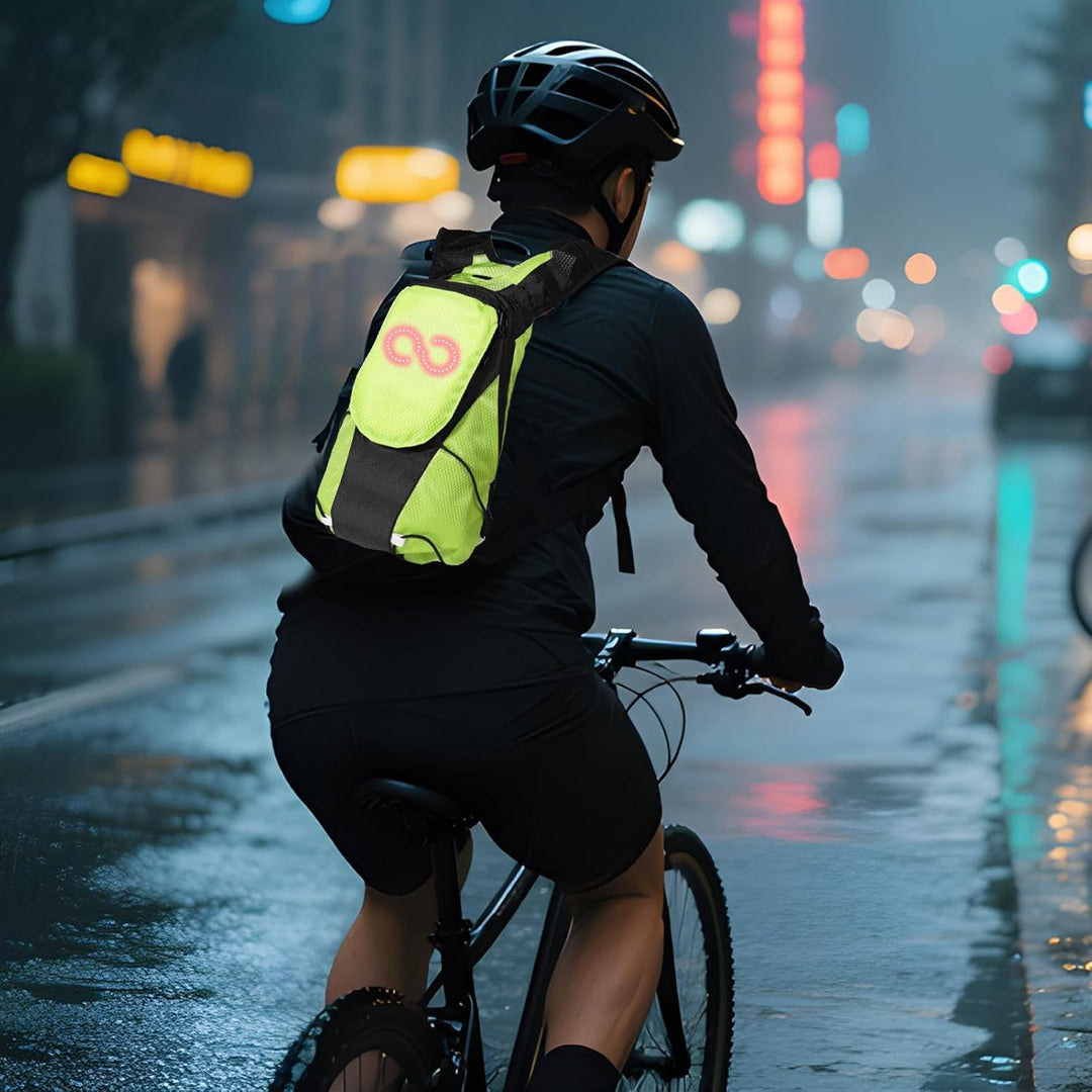 Zichtbare LED rugzak voor motorrijders. Comfortabel, veilig voor nachtritten en andere buitenactiviteiten.