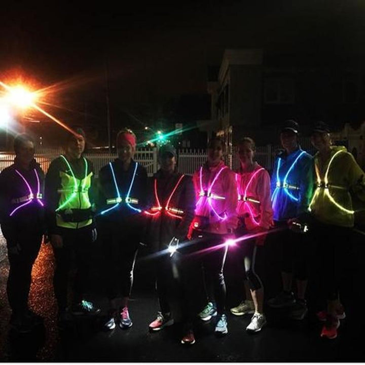Unisex reflecterend veiligheidsvest met knipperende LED-verlichting, waterdicht en ideaal voor outdoor nachtsport.