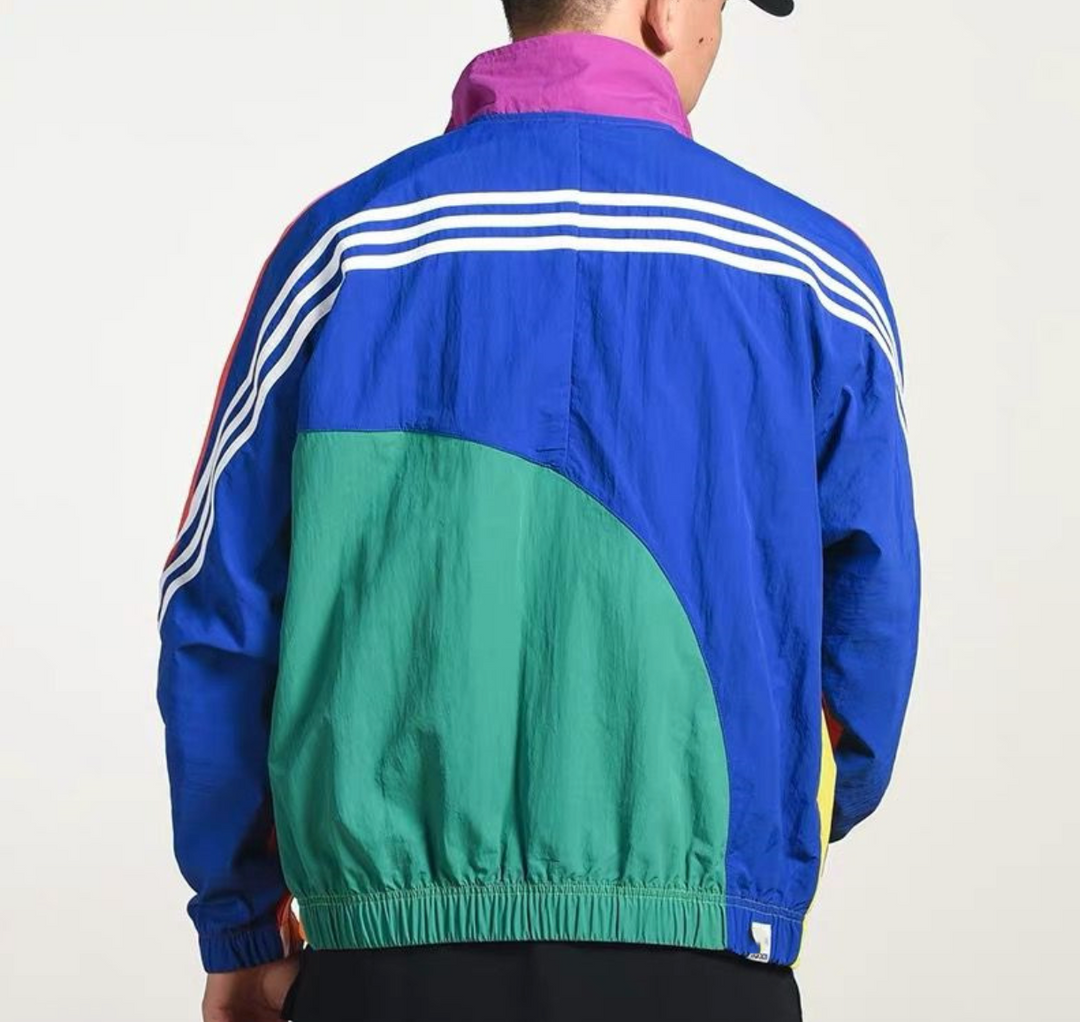 Voorzijde van het retro unisex Lentejas jack uit de 1999 collectie. Exclusief en kleurrijk design.