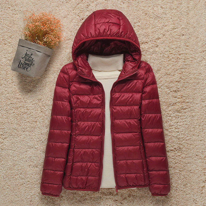 Collectie van unisex lichtgewicht gewatteerde jassen, truien en hoodies, diverse modellen.