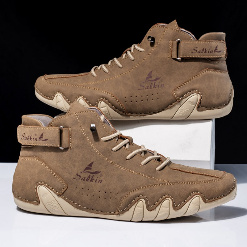 Zijaanzicht Ethan orthopedische leren schoenen; modieus design met essentiële voetondersteuning.