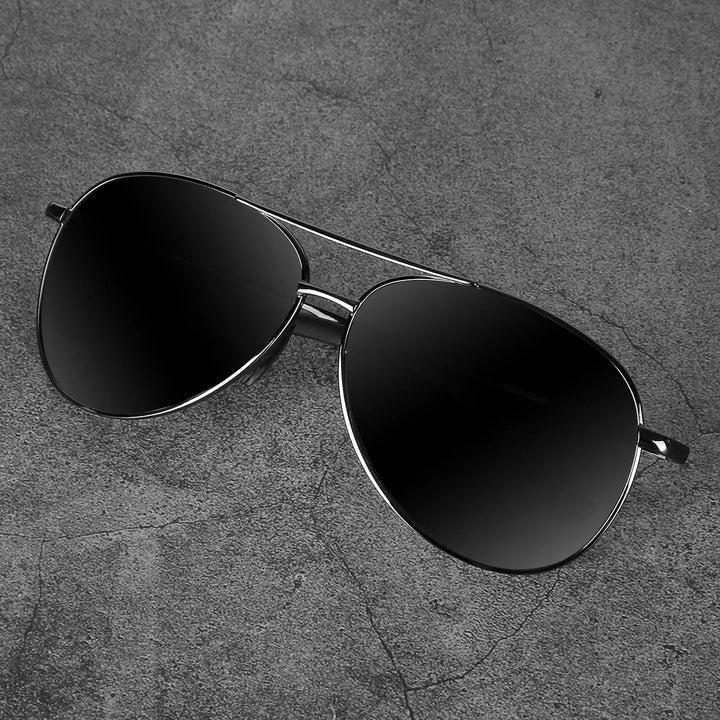 Modieuze 'Joey' Aviator zonnebril voor dames en heren, met gepolariseerde UV-bescherming.