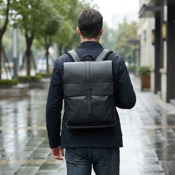 Unisex professionele laptoprugzak met strak design, ideaal voor werk of zakelijke reizen, biedt comfort.
