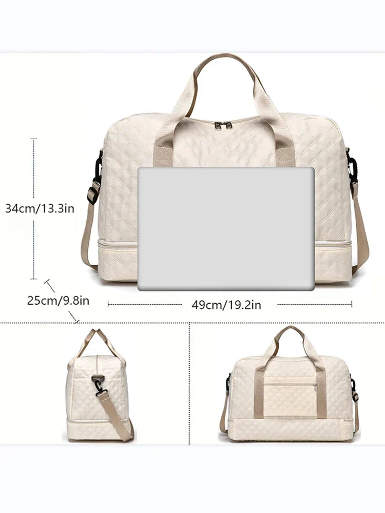 Ruime sporttas met geïntegreerd schoenenvak, perfect voor schone scheiding van kleding en schoenen.