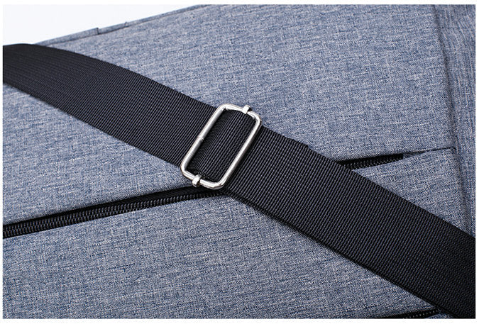 Moderne zwarte unisex reistas van sterk nylon, perfect als stijlvolle handbagage voor elke trip.
