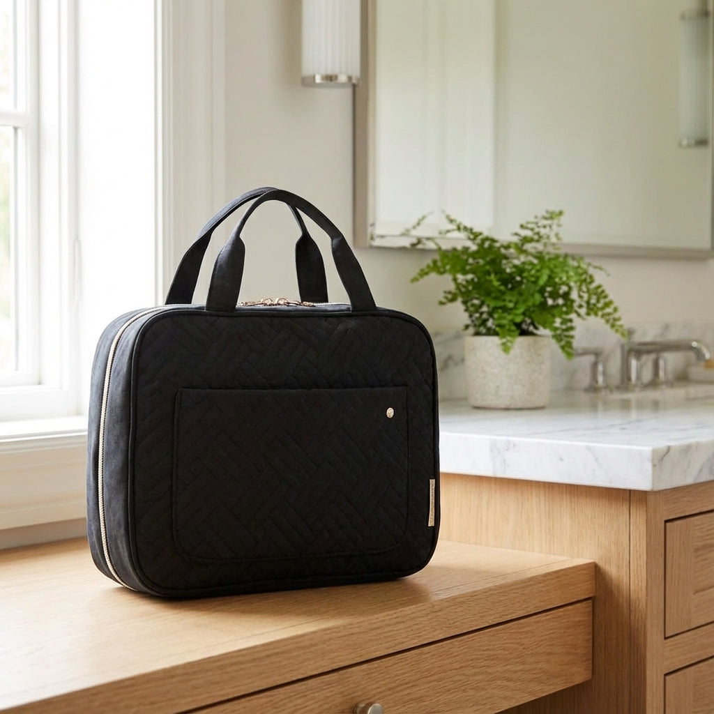 Unisex reistoilettas van Neatmate met slimme organisatie voor al je reisbenodigdheden, perfect voor vakanties.