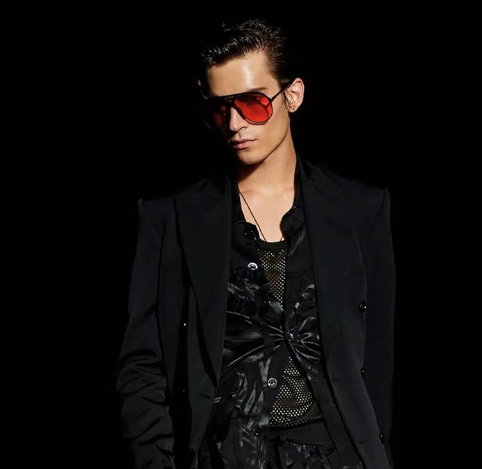 Jaren 70 vintage oversized aviator zonnebril, perfect voor zomerse mode en brillentrends.