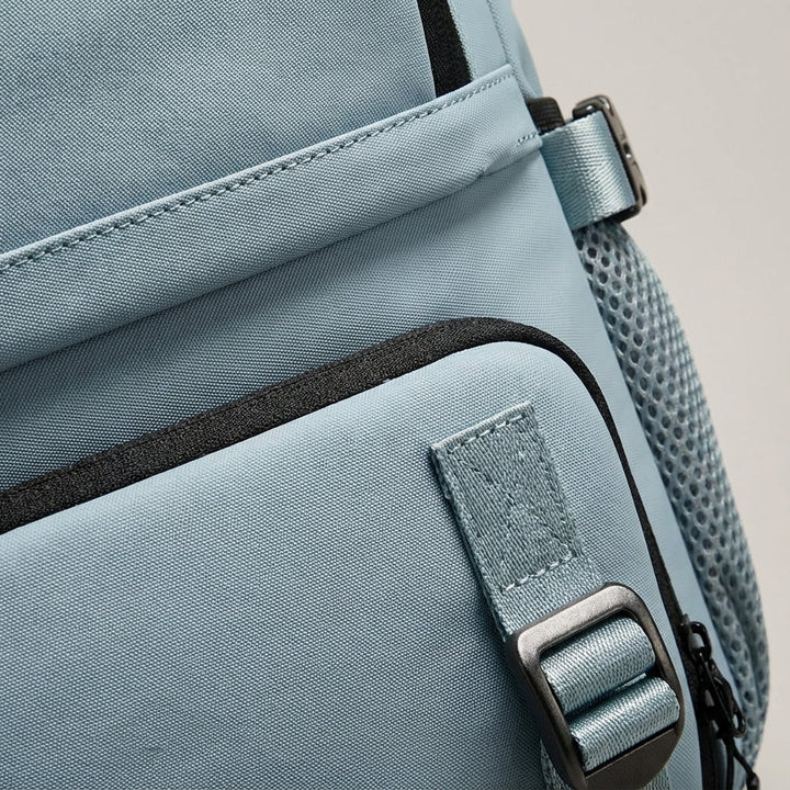 Waterdichte Safebound weekendtas, beschermt spullen. Essentiële reisaccessoire voor sport, outdoor en regenachtige dagen.