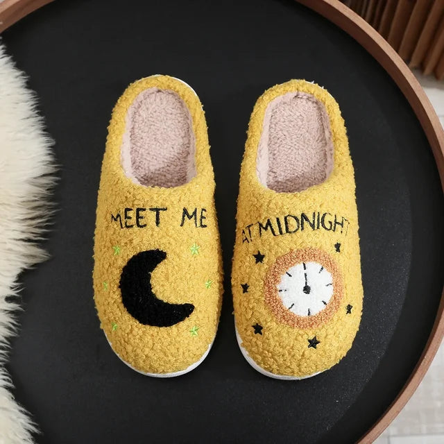 Unieke Swiftie merchandise pantoffels voor fans. Comfortabele Swiftie cadeautip voor thuis.