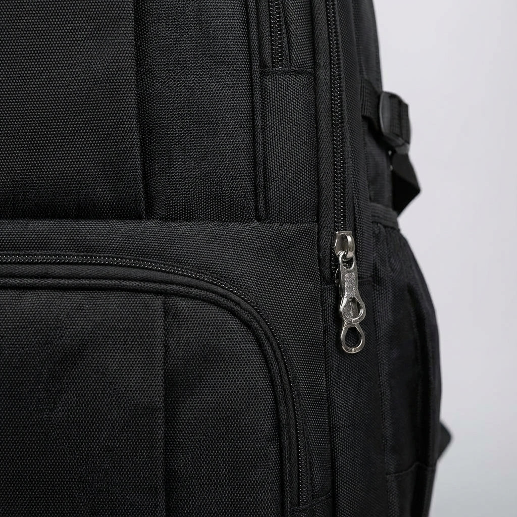 Ruim interieur van de unisex reisrugzak, perfect voor het organiseren van kleding en benodigdheden voor reizen en outdoor.