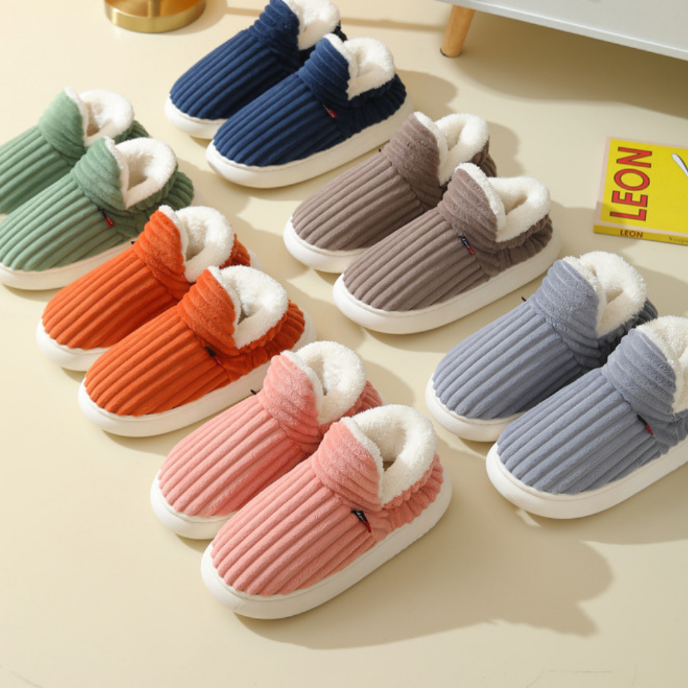 Duurzame unisex pantoffels met antislipzool, comfortabel en warm voor langdurig binnenhuisgebruik.
