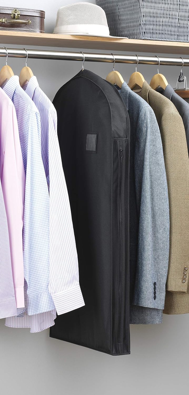 Neutrale, waterafstotende kledingtas voor dames en heren, ideaal voor zakenreizen.