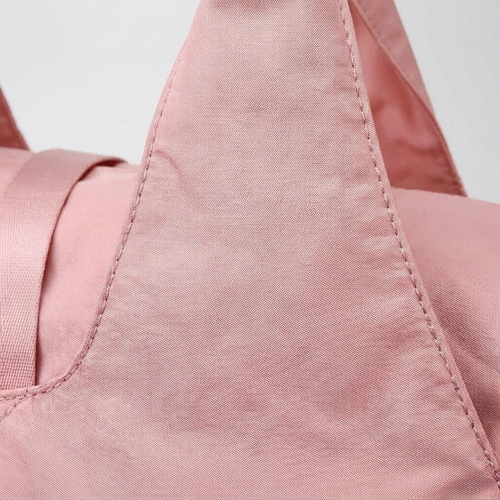 Sterke unisex duffelbag voor yoga. Waterafstotend met geventileerd schoenenvak. Perfect voor sport en vrije tijd.