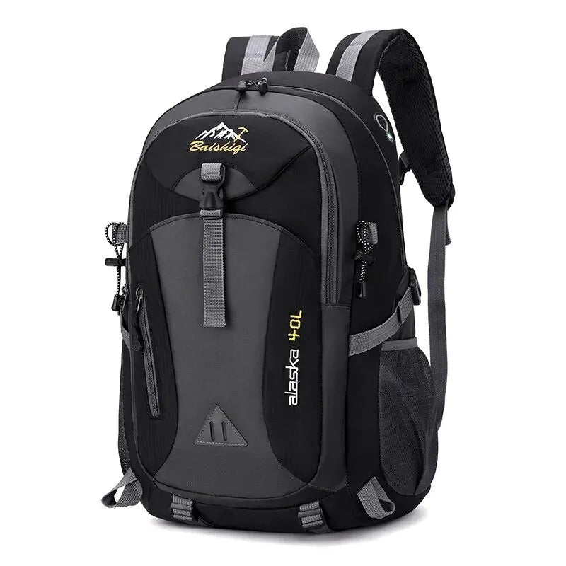 Blauwe unisex waterdichte rugzak van duurzaam nylon. Perfect als outdoor backpack voor reizen, wandelen en dagelijks gebruik.