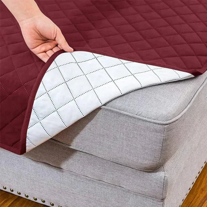Universele stoelhoes FlexCover met praktische zijvakken, voor een opgeruimde en comfortabele zitplek.