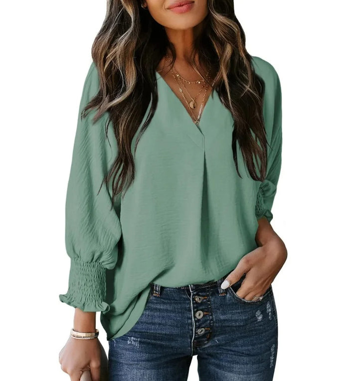 V-hals blouse met korte mouwen | Elegantie en comfort