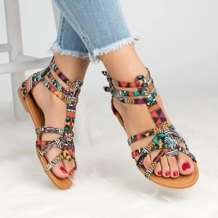 Trendy blauwe dames sandalen met unieke slangenhuidprint, ideaal voor modieuze zomerschoenen.