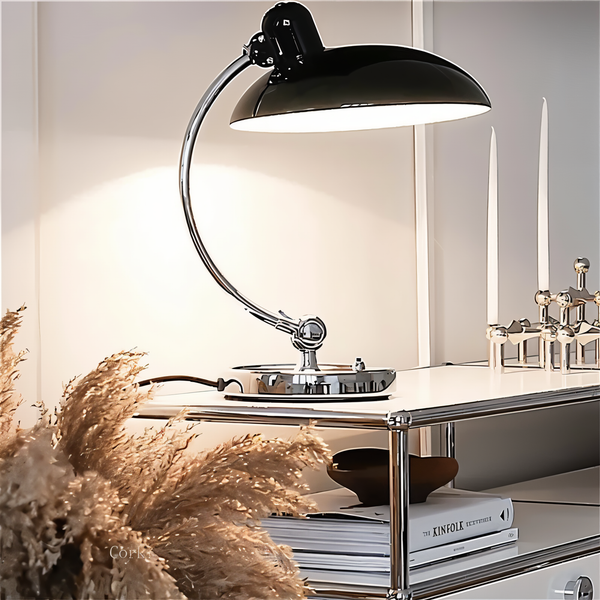 Virella verstelbare bureaulamp, vintage ijzer, rood, ideaal voor werk of leeshoek.