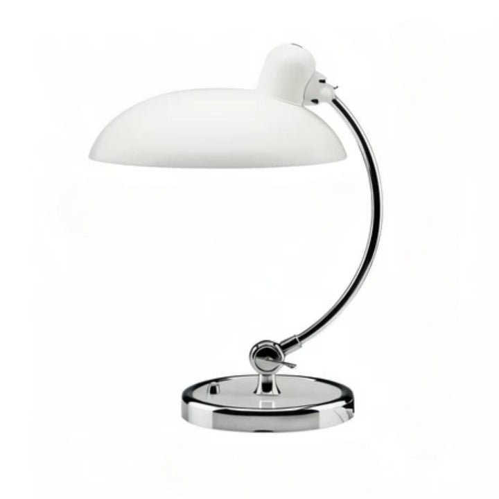 Vintage stijl verstelbare ijzeren bureaulamp met warm licht en retro design, ideaal om te lezen en te werken.