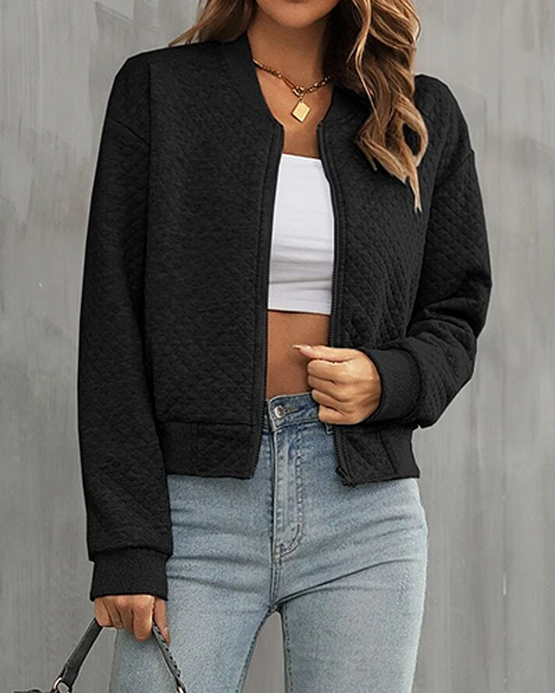 Veelzijdig dames zomerbomberjack, vooraanzicht, strakke lijnen, elegant design, ideaal voor koele zomeravonden.