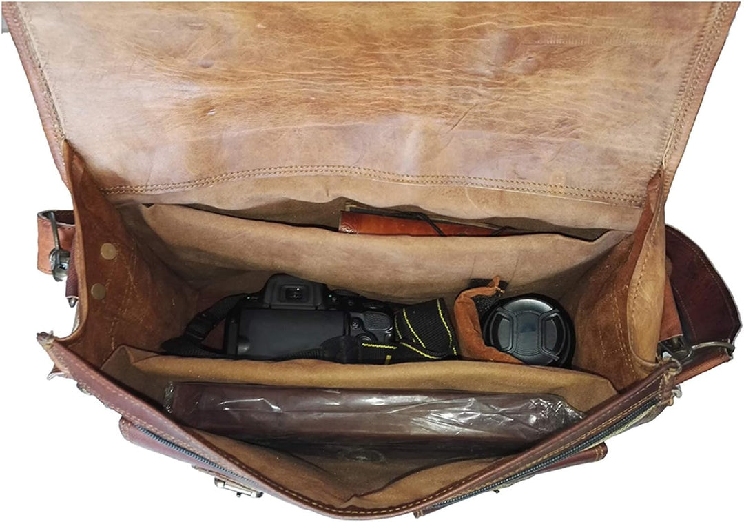 Duurzame vintage messenger tas van geitenleer; een functionele laptoptas, herentas of damestas voor werk en reis.